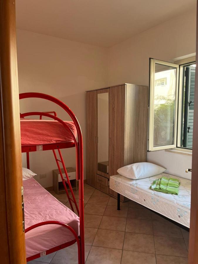 Bilocale Vista Mare Sul Lungomare Apartment Siderno Ngoại thất bức ảnh